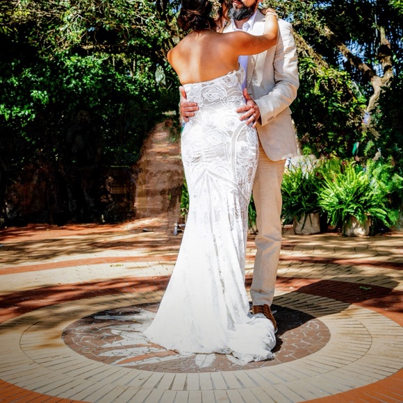 Grace Loves Lace - Palm Wedding Dress -Chai Lining - medium - Picture 8 of 10